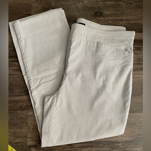 Hilary Radley Women’s Pull on Ankle Pants Size L - Picture 3 of 8